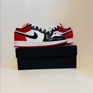 Nike Air Jordan 1 Low Retro 5.5 Youth or 7 Women